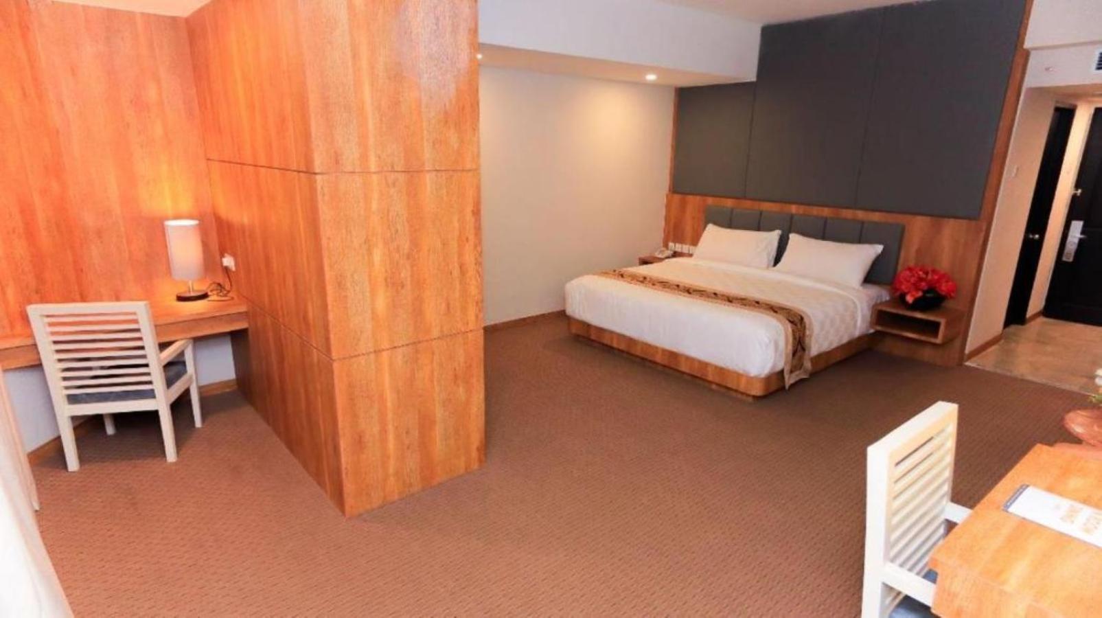 Beverly Hotel Batam Наґойя Екстер'єр фото