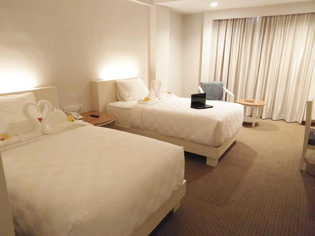 Beverly Hotel Batam Наґойя Екстер'єр фото
