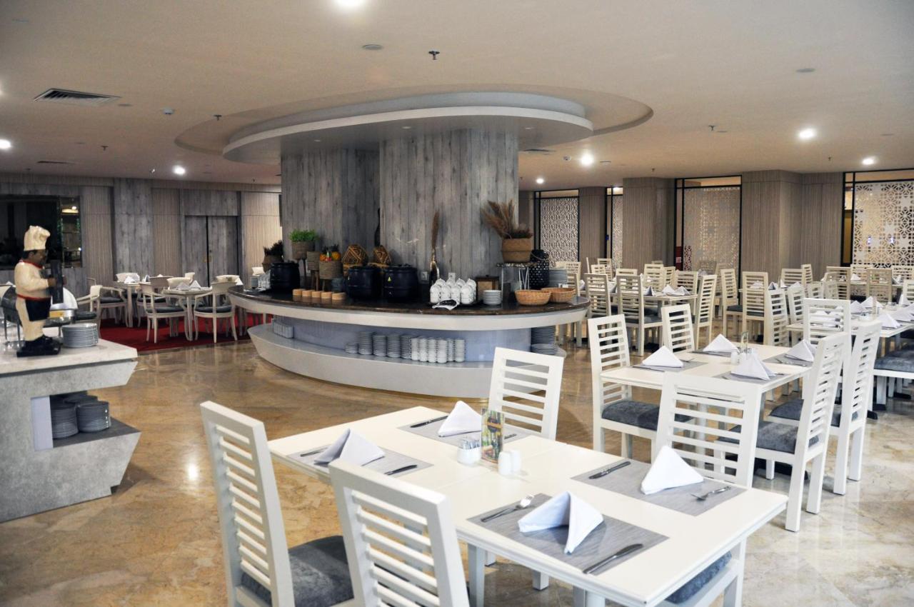 Beverly Hotel Batam Наґойя Екстер'єр фото