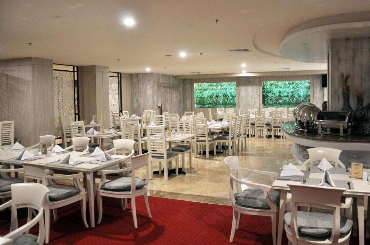 Beverly Hotel Batam Наґойя Екстер'єр фото