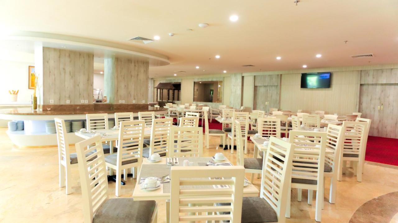 Beverly Hotel Batam Наґойя Екстер'єр фото